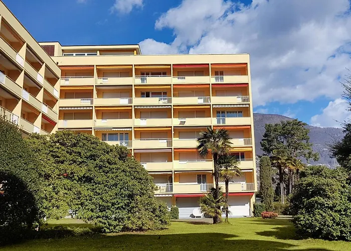 아파트 Residenza Lido 009 By Interhome 로카르노